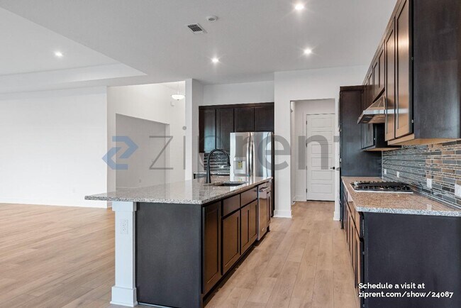 Photo - 616 Hallwood Dr