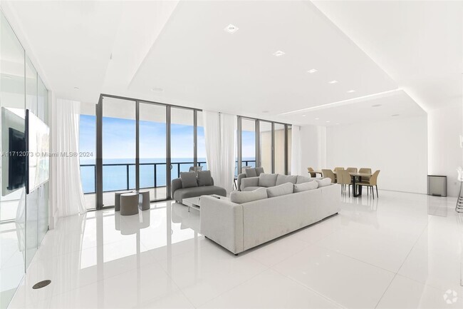 Building Photo - 9701 Collins Ave Unit 2303S Rental