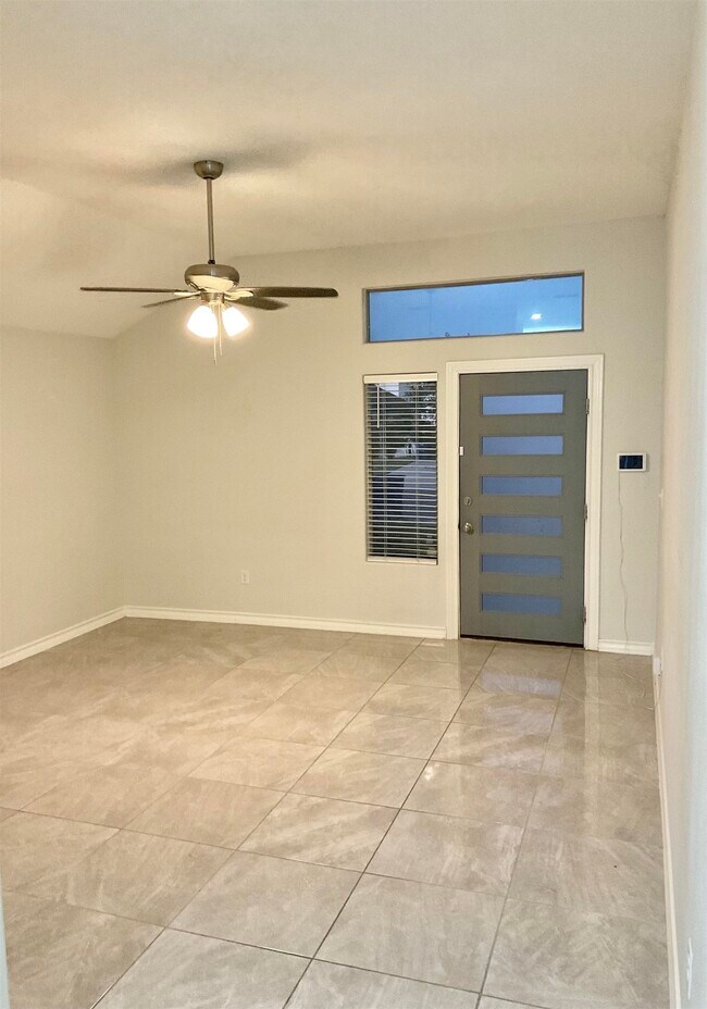 Photo - 5412 Capilla St