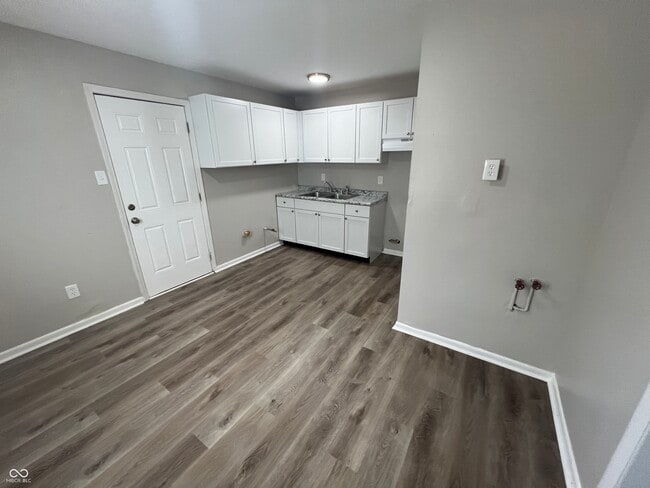 Photo - 2920 Lasalle St