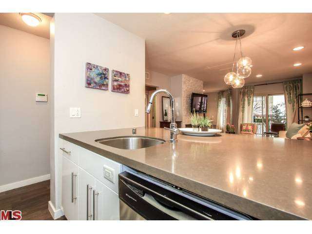 Photo - 141 S Clark Dr Unit 424