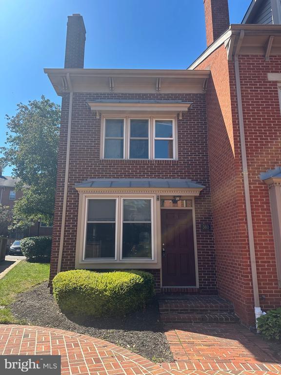 Building Photo - 560 Colecroft Ct Rental