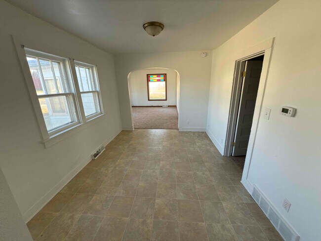 Photo - 215 1st St NW