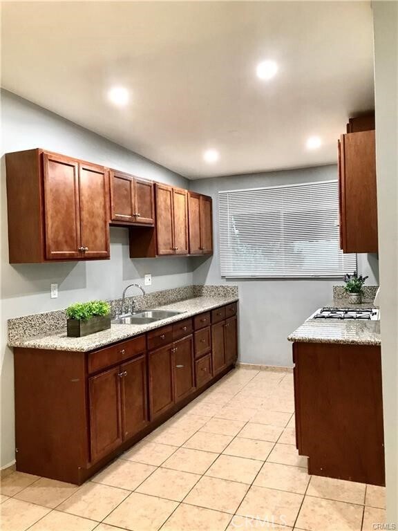 Photo - 7333 Bakman Ave