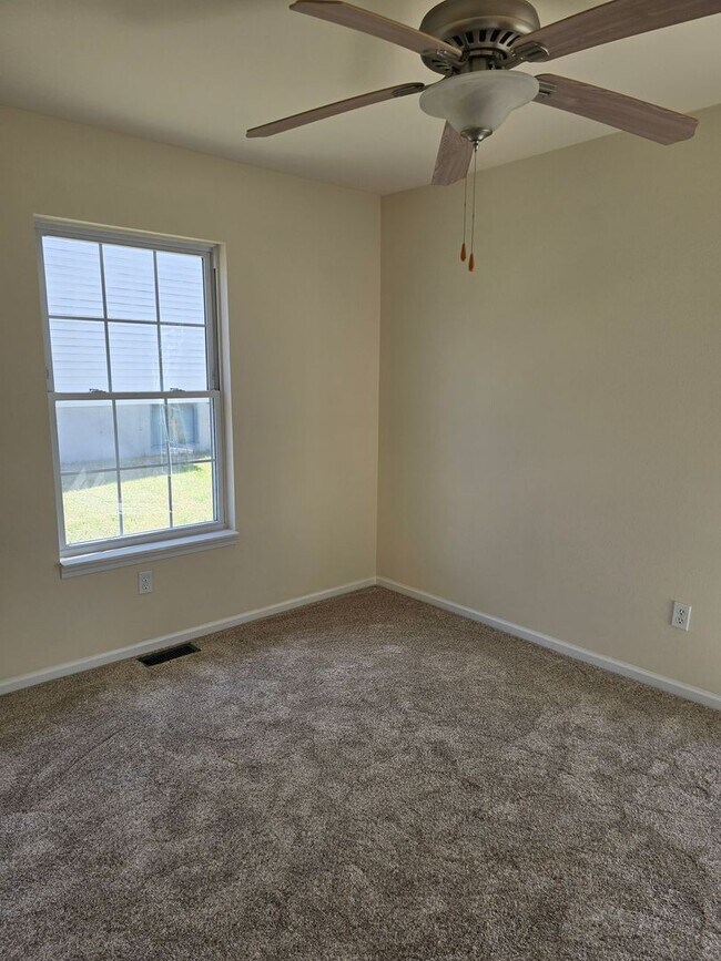 Photo - Beautiful Move in ready House!