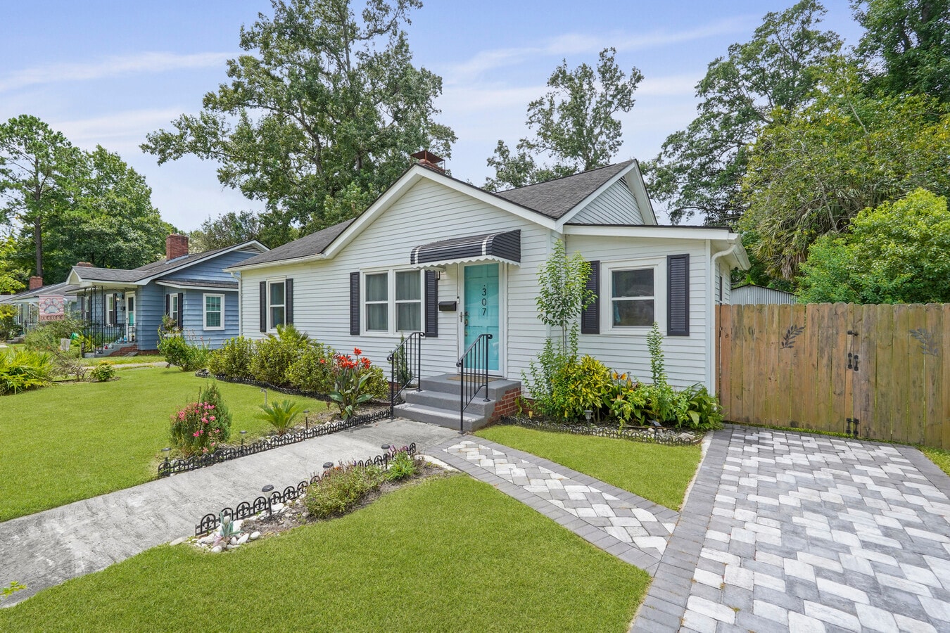 Charming Ardsley Park Bungalow - Charming Ardsley Park Bungalow