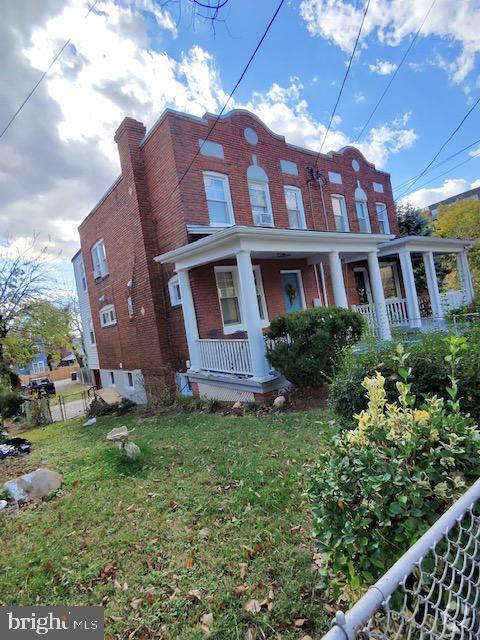 Building Photo - 903 Jackson St NE Rental