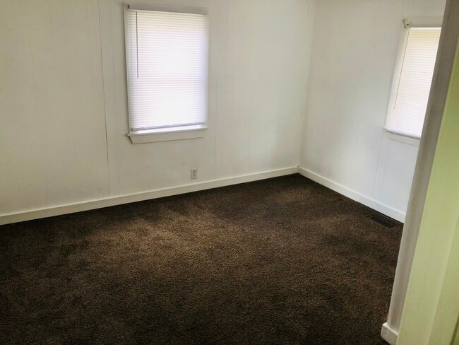 Photo - 112 S New St