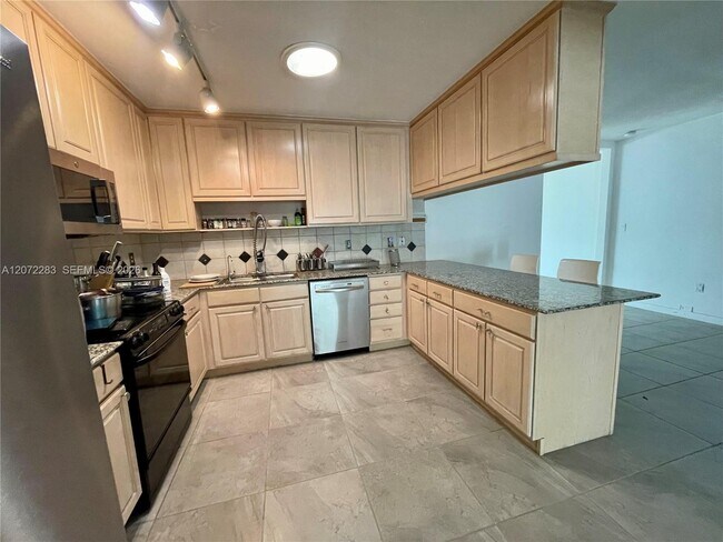 Photo - 10642 SW 77th Ave