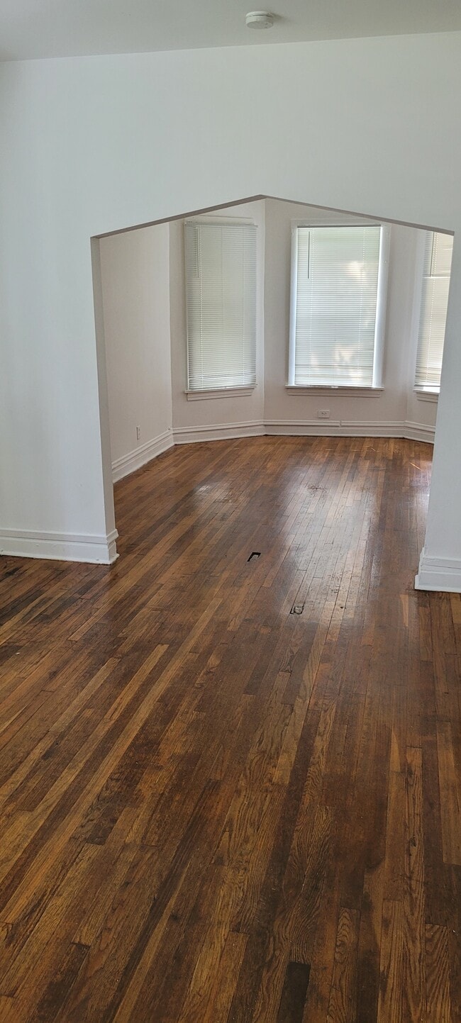 1st floor living room - 653 N Christiana Ave Unit Apartment 1st floor