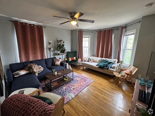 Building Photo - 46 Brookley Rd Unit 3 Rental