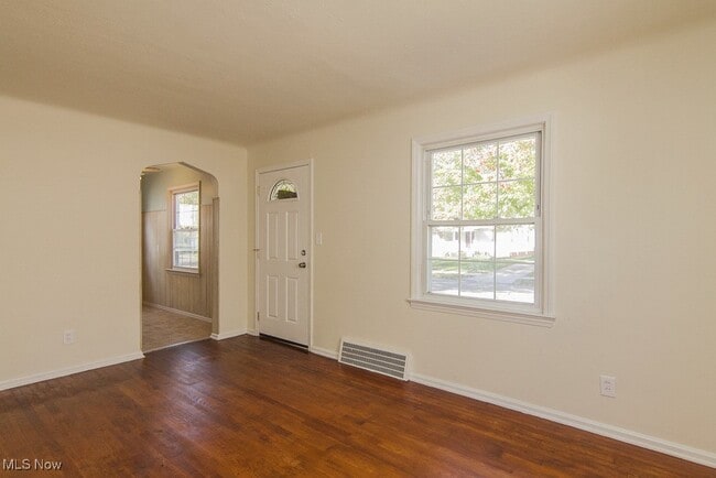 Photo - 15312 Benhoff Dr