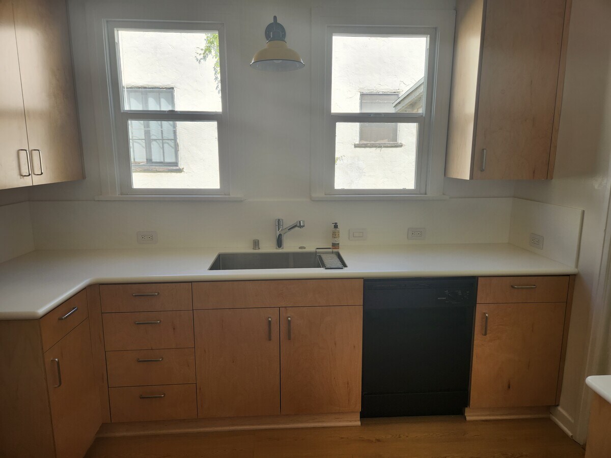 Photo - 6319 W 6th St