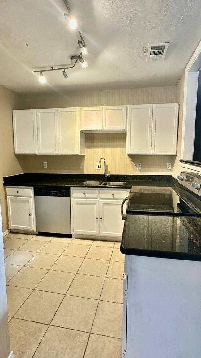 Photo - 21918 Pearl Lake Dr