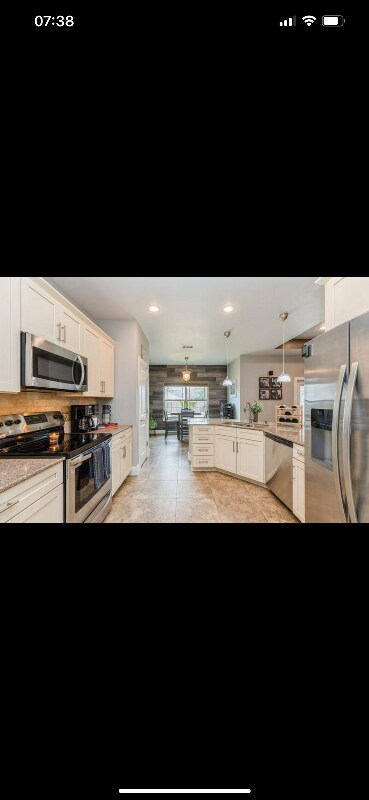 Photo - 4786 Primrose St