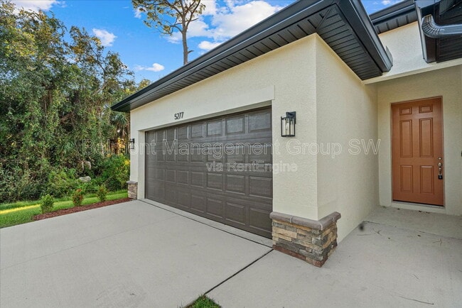 Photo - 5277 Vantage St