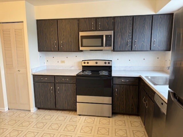 Photo - 5240 Galitz St