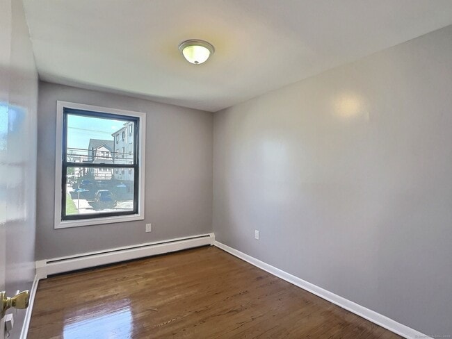 Photo - 185 Palisade Ave Unit 8