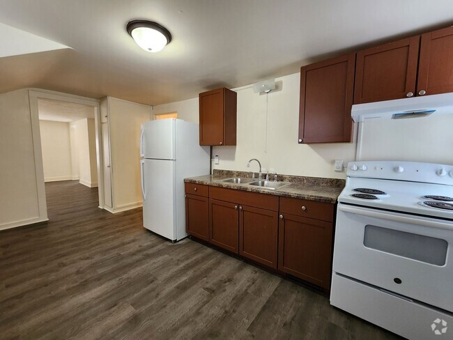 Building Photo - 316 Woodward Ave Unit 316 Woodward Ave- Apt #2