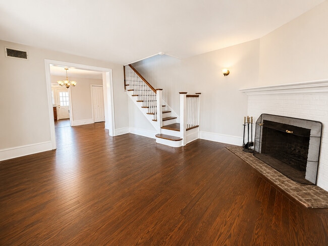 Photo - 24 Chestnut Ave