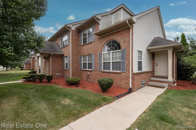 Building Photo - 1285 16th St Unit 22