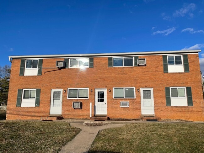 Building Photo - Apartment for Rent