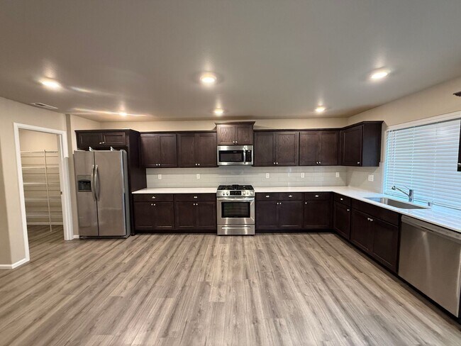 Photo - Spacious, modern 5-bed, 2.75-bath in sought-after Daisy Crossing Community in Sultan