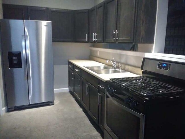 Photo - 427 N Brady St Unit 1