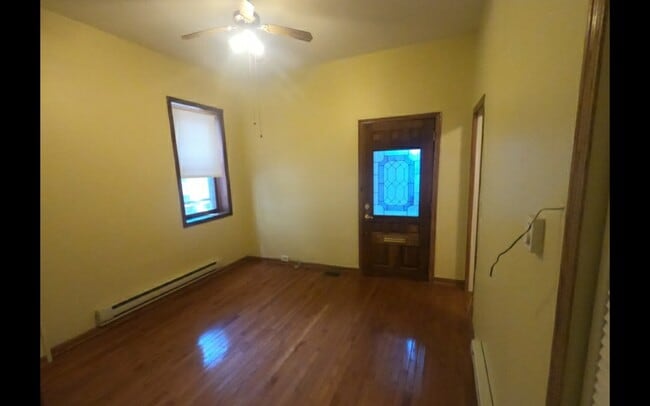 Photo - 3812 N Ashland Ave Unit 1Main