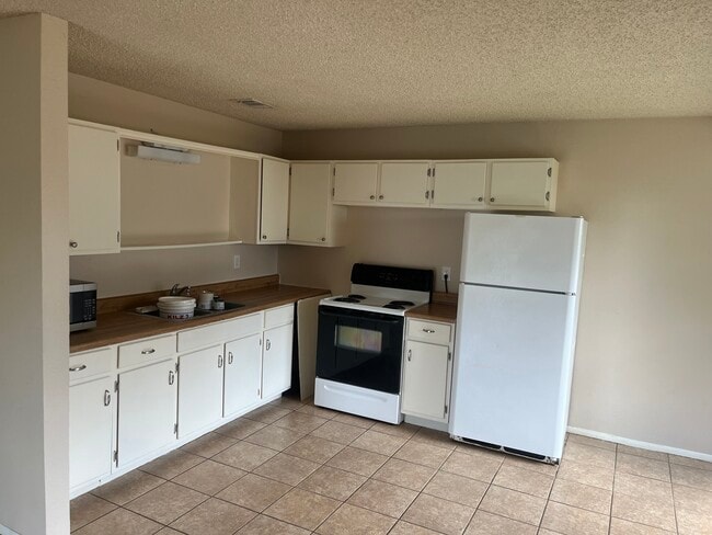 Kitchen - 321 Eagles Nest Dr Unit Apartment on a Hill