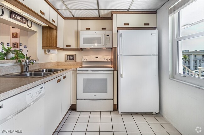 Building Photo - 1624 Pine Valley Dr Unit 310 Rental