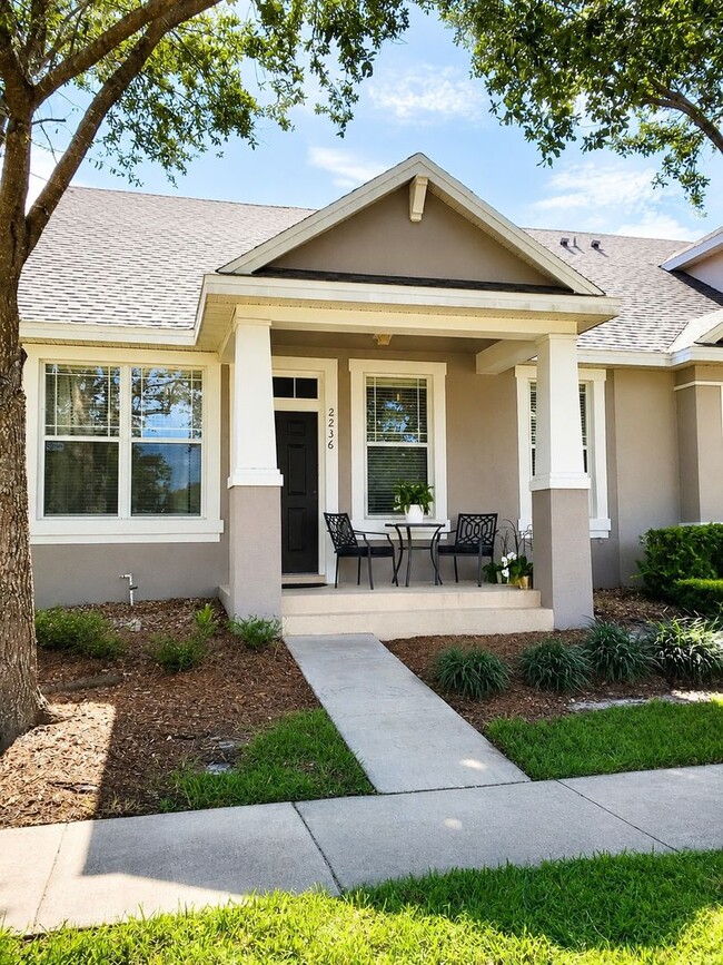 Building Photo - Townhome in Avalon Park