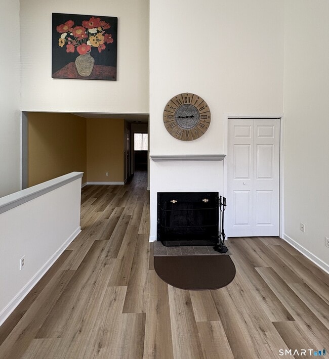 Building Photo - 295 Redstone Hl Rd Unit 24