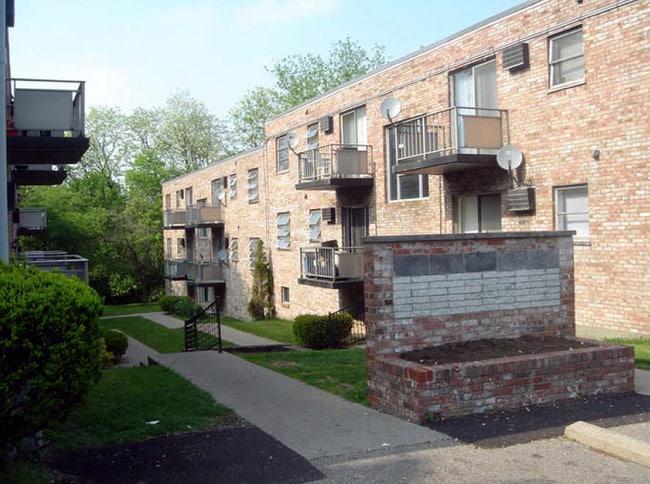 Photo - Four Lanterns Apartments