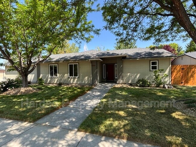 Photo - 2322 E Mugo St House