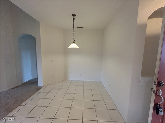 Building Photo - 4255 Liron Ave Unit 202