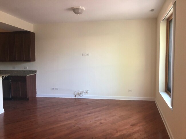 Photo - 1533 W Hollywood Ave Unit 1