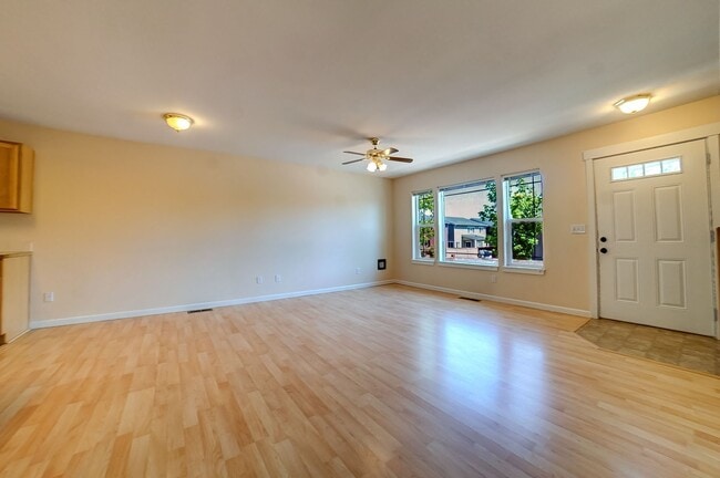 Photo - Spacious home in NE Bend! 4 bedrooms!