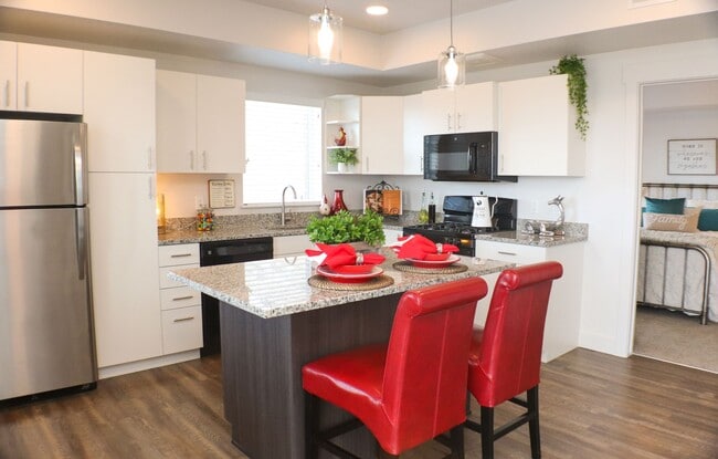 Building Photo - Seasons at Southpoint Rental