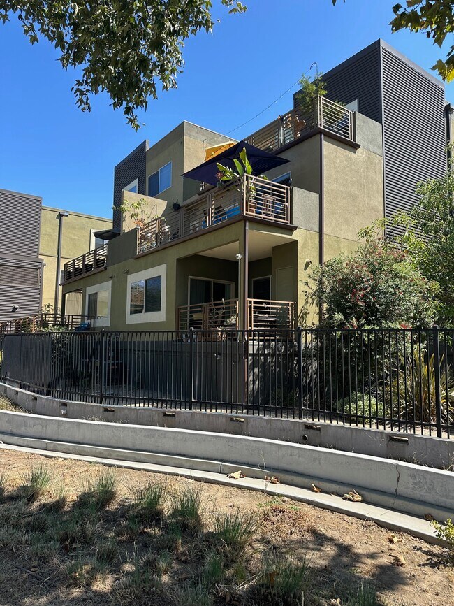 Photo - 2978 Ripple Pl Unidad 105