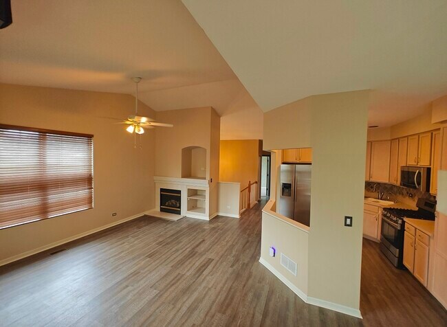 Building Photo - 1047 Chadwick Dr Rental