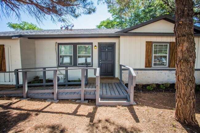 Photo - 4629 Elgin Ave