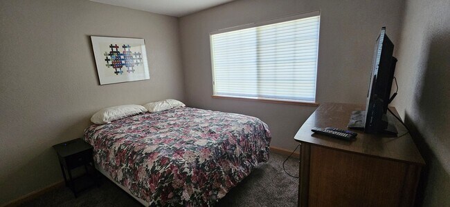 Photo - Large furnished mountain home walking dist...