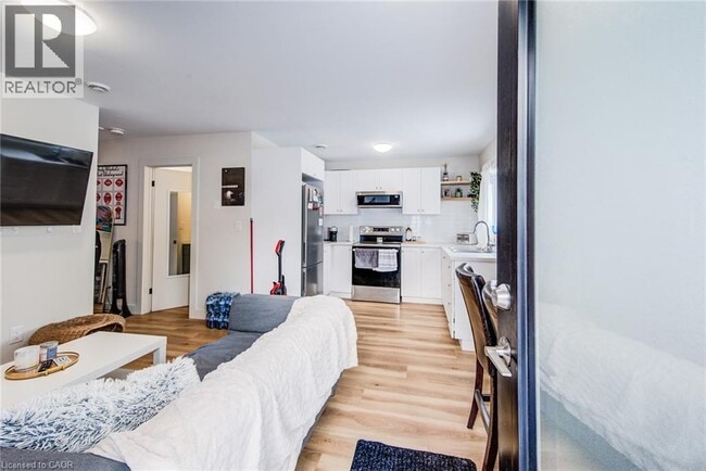 Photo - 10 Weaver St