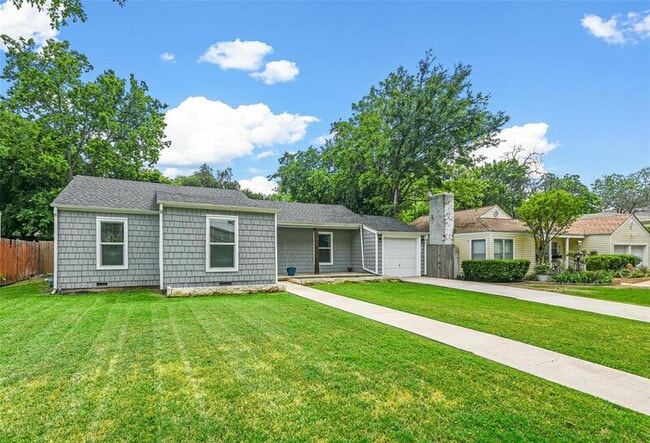 Building Photo - 6209 Calmont Ave