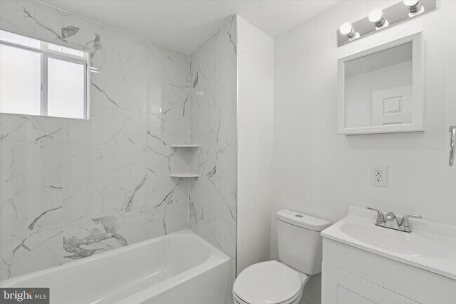 Photo - 1626 N 17th St Unit 5