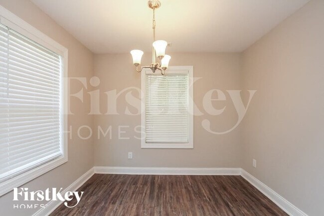 Photo - 665 Wilson St