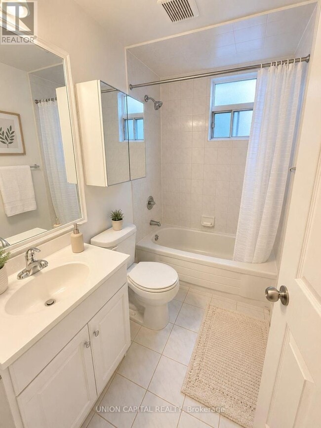 Photo - 286 Robert St