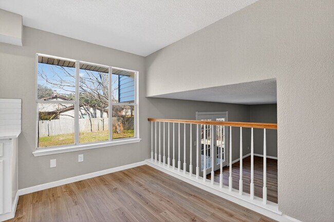 Photo - 5103 Devon Green Dr