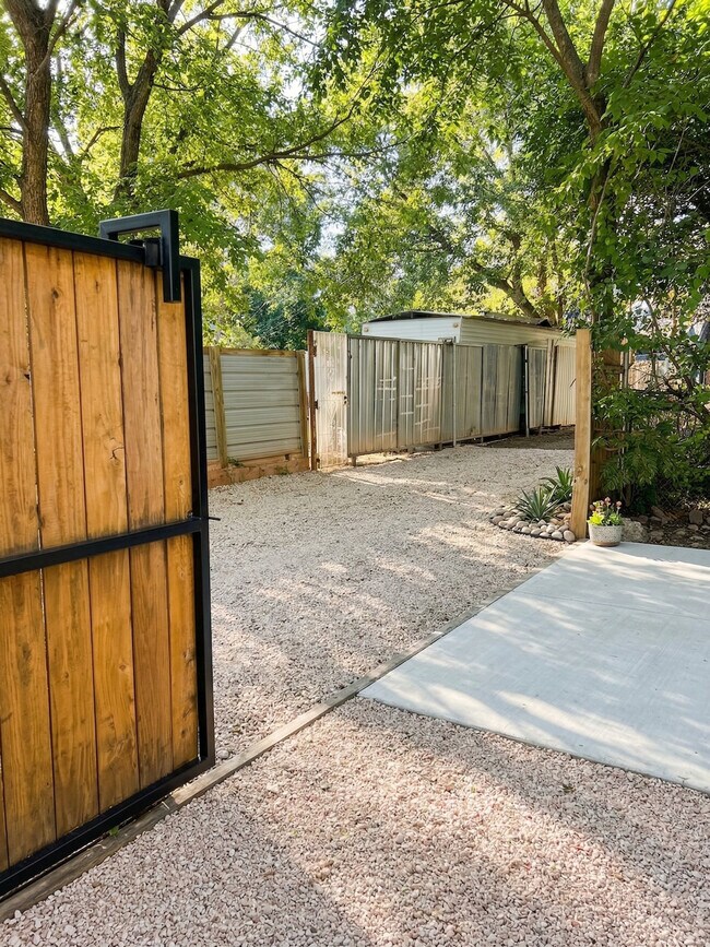 1913 Willow St Unidad SI ID1579531P